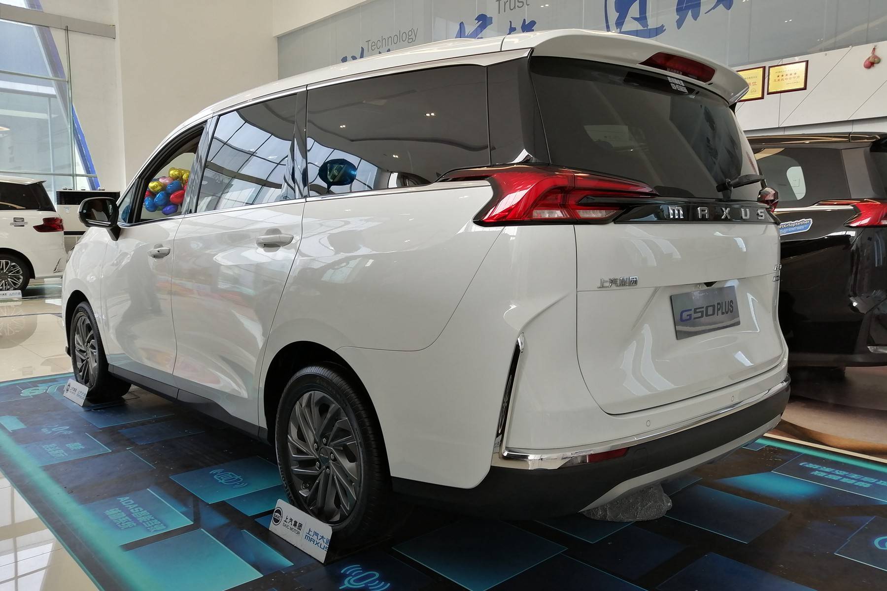 静态评测上汽大通g50plus想要三孩的家庭实用的mpv是首选