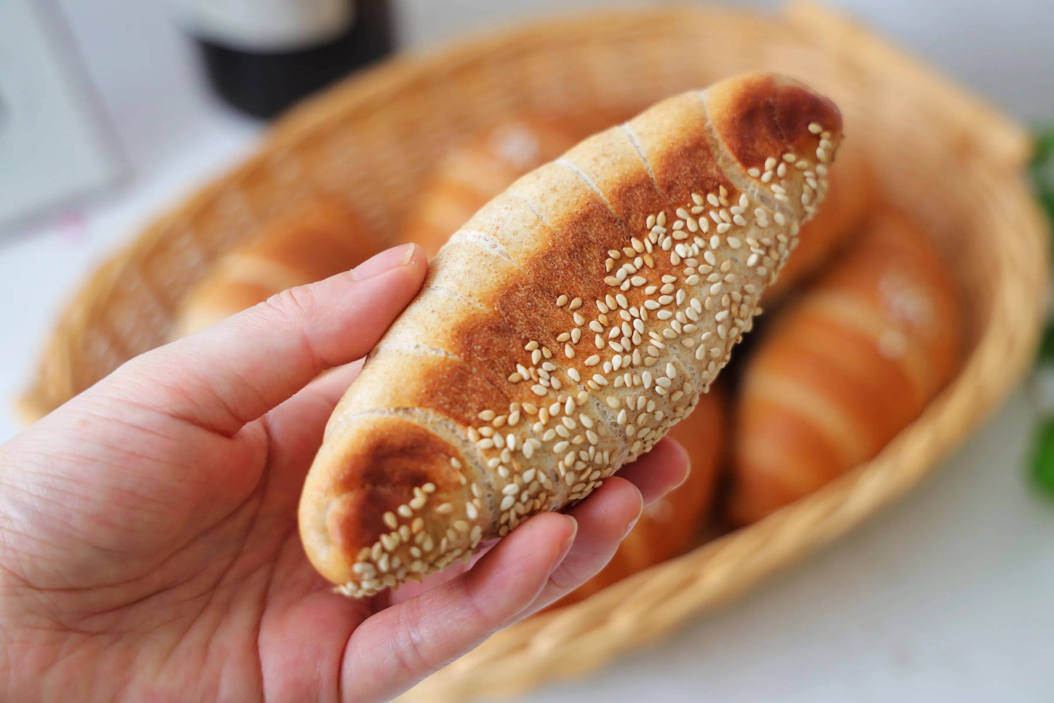 原创早餐最爱的日式海盐面包脆脆的表皮柔软的内心一吃就上瘾