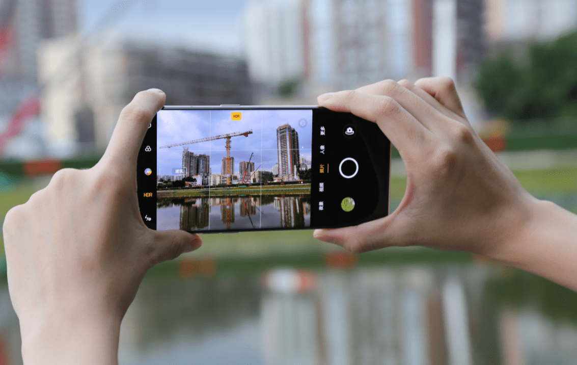 既然说oppo find x3 pro的影像体验出众,那么我们不妨先来看看它影像