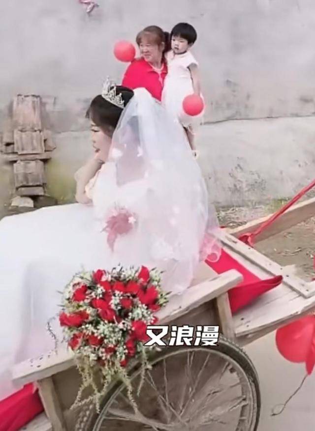 既不浪费钱又浪漫,网友:这就是真爱吧_婚礼