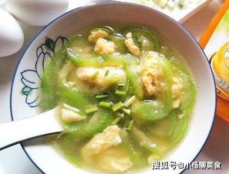 人称 美人水 现在吃正当时 简单一煮 女人隔天就吃还美容 丝瓜