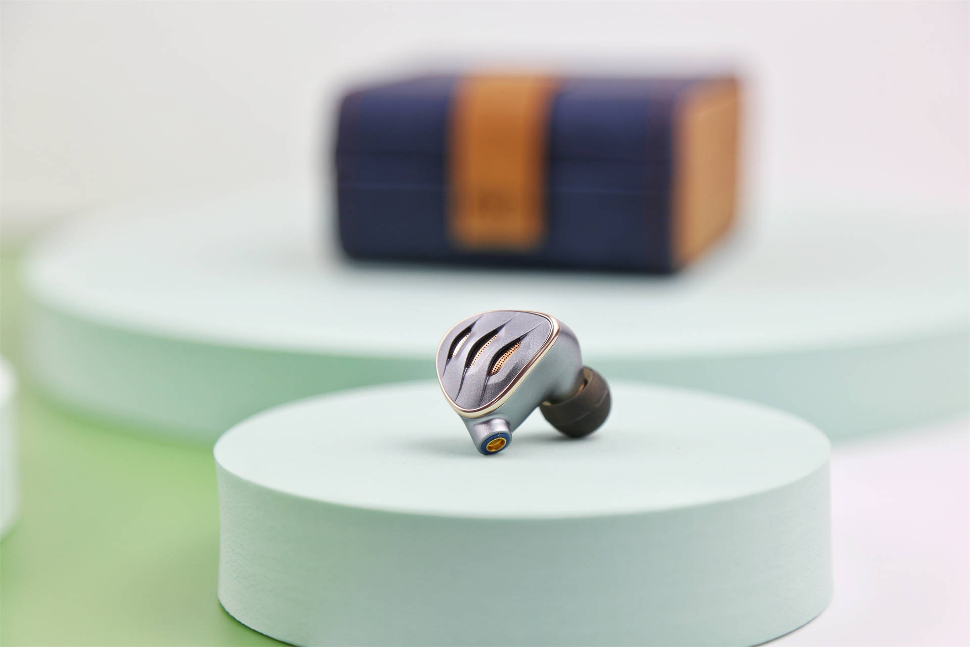 原创是续作更是升华简评飞傲fh5s