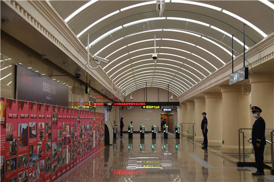 哈尔滨中央大街地铁站图片