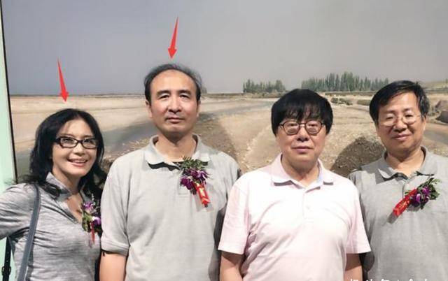 《渴望》"肖竹心"罕露面,身材火辣不像58岁,两任丈夫背景太牛