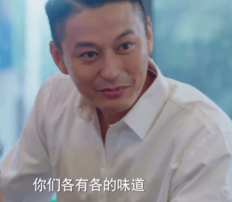 巴蜀笑星李伯清现身徒弟闵天浩婚礼,网友评论聚焦离婚和打架事件_闵