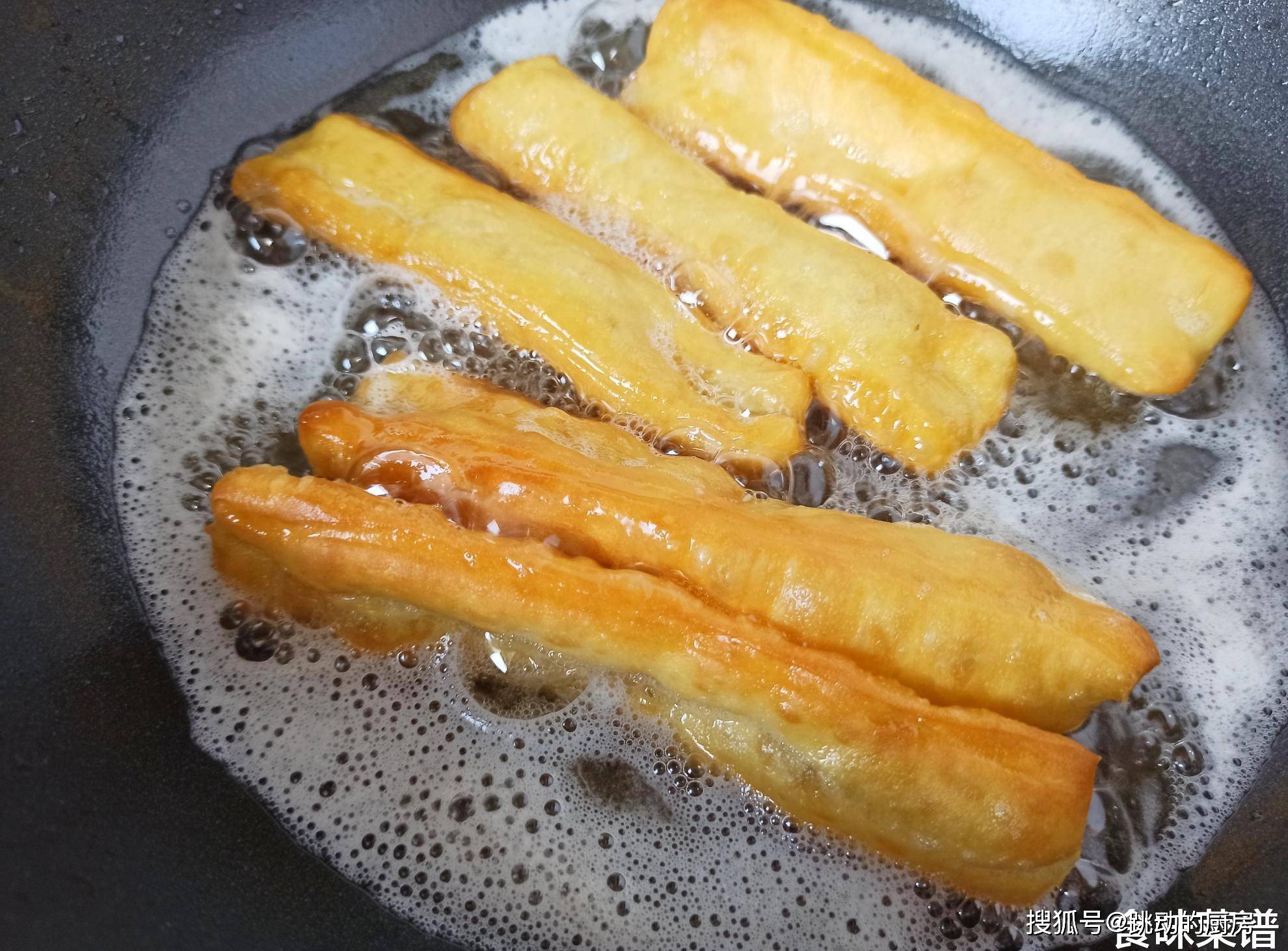 油条配什么菜好 b63b223f85564e0091428b5144836751.jpeg