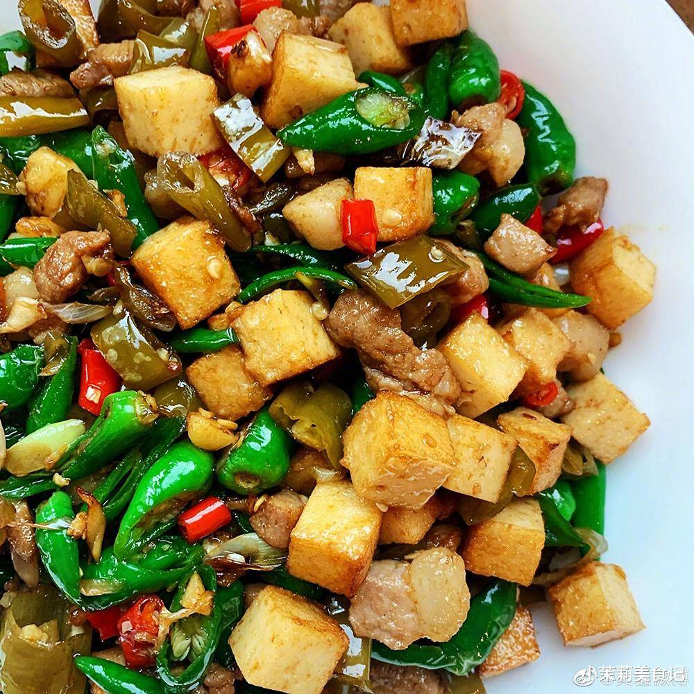 原创黄磊微博晒美食,荤素搭配接地气,引上千网友评论,网友:都想吃