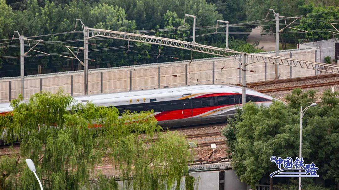 cr400bf-bz新車型主要擔當北京至哈爾濱,吉林,瀋陽,上海,杭州,石家莊