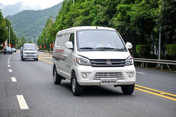 致敬新时代!新龙马汽车井冈山革命圣地铺就创富路