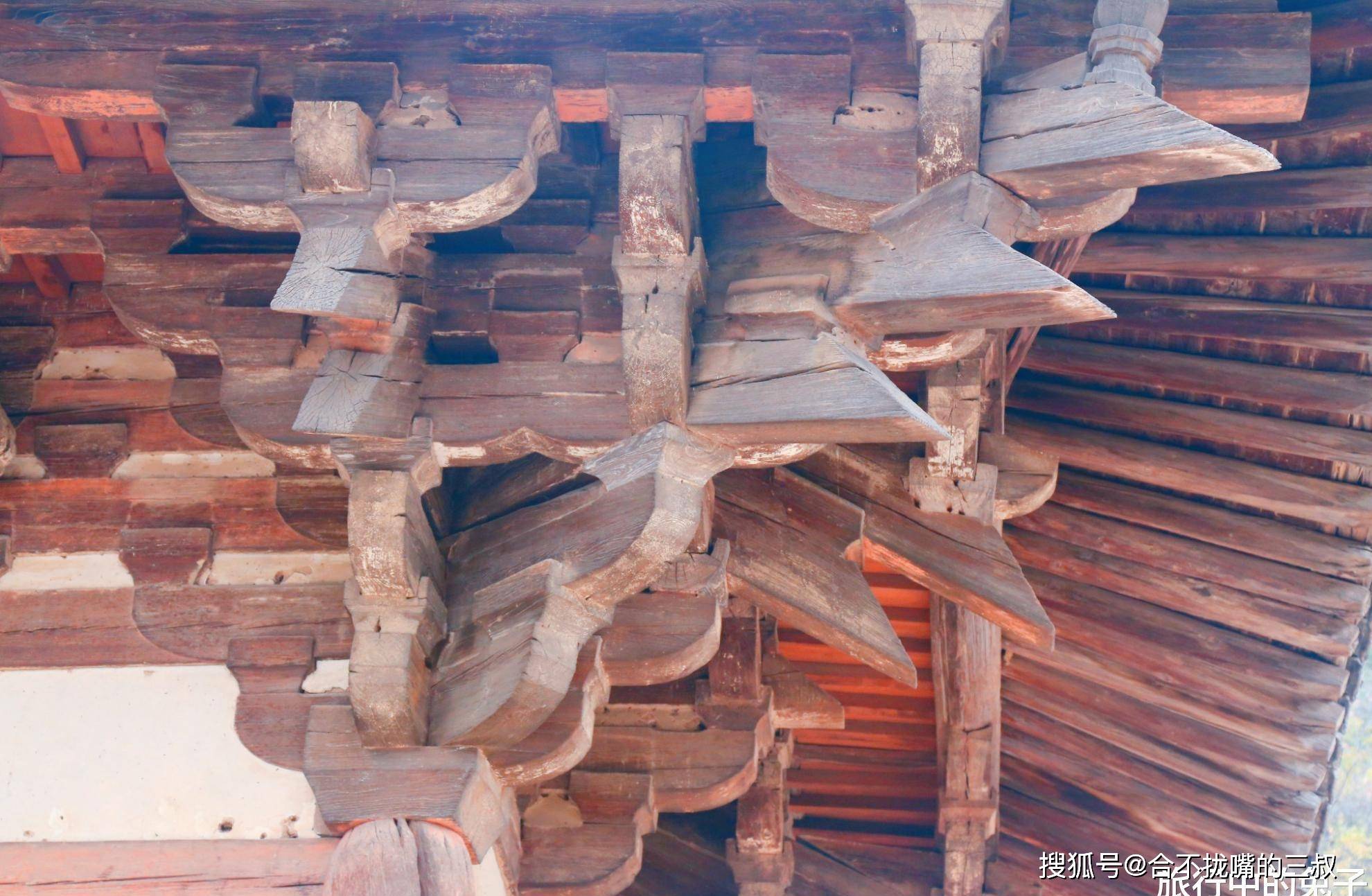 原创中国最古老的木质建筑山西古寺游客免费参观