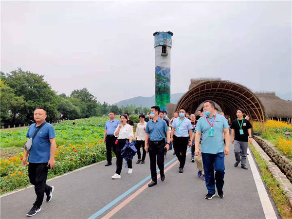 2021南太湖论坛嘉宾参观安吉余村湖州新开元大煤山矿