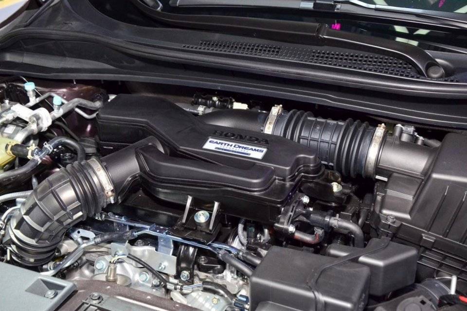 5l自然吸气发动机.