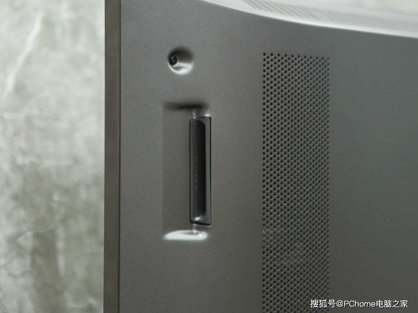 钉子户|小米电视6至尊版，将成钉子户的「6代」新品