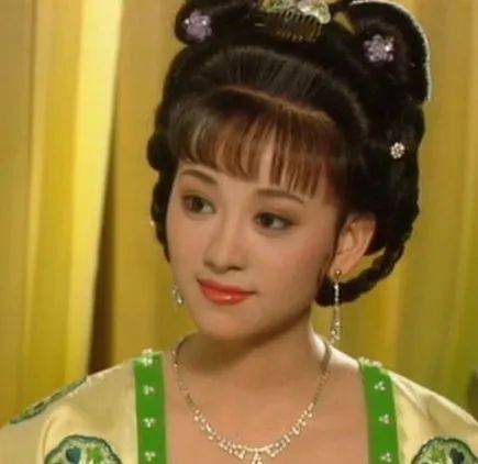 央视版《笑傲江湖》主演近况:有人活成京圈公主,有人已离世