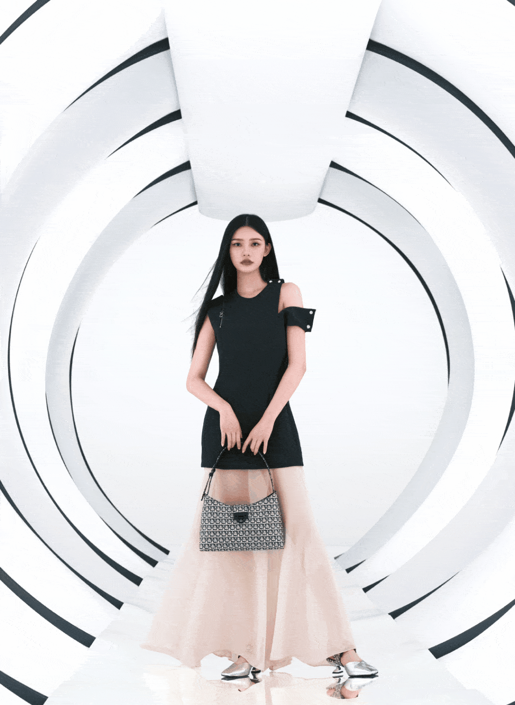 系列|林允成菲拉格慕全球品牌代言人，GUCCI上海大秀群星闪耀…