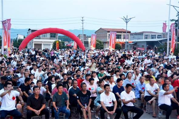 宜阳县韩城镇"两优一先"暨道德模范表彰颁奖大会隆重举行