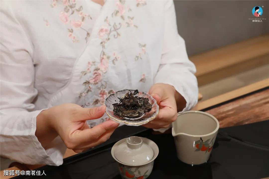 制成的|弯弓古树原料制成的古树春茶和古树白茶，有哪些优势和发展空间？