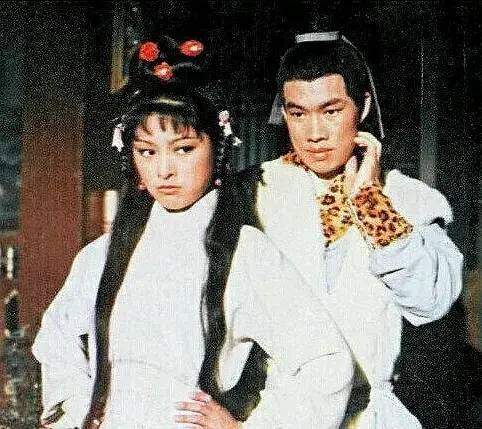 这部剧曾万人空巷,今男配角成阶下囚,女主角永失挚爱
