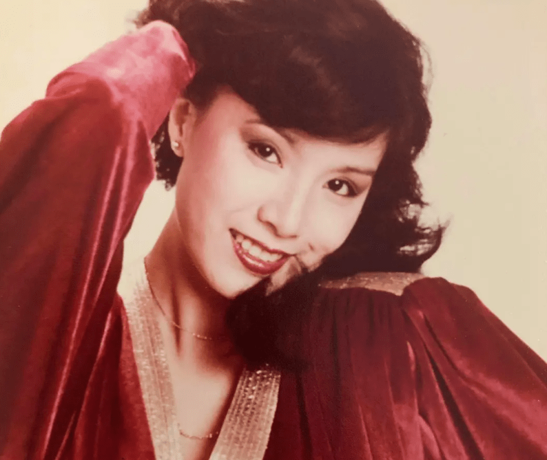 71岁老戏骨姚炜罕露面,自曝离婚患癌后曾自暴自弃,吃药割腕轻生_赵世