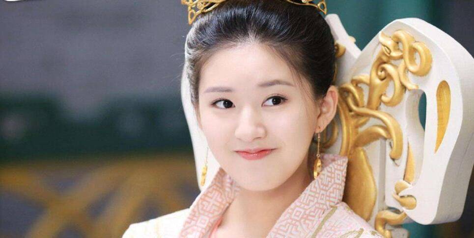 演艺圈|赵露思再次挑起大女主戏，古装扮相又美又飒，29岁男主成焦点