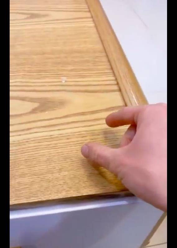 空气|网友拿空气给柯基吃，却被一眼识破，还露出牙齿：逗我玩呢？