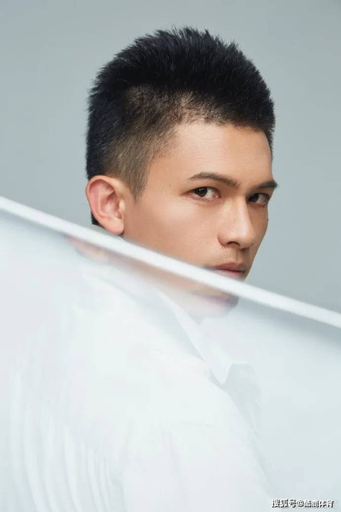 双面钟齐鑫攀岩世界冠军的时尚哲学