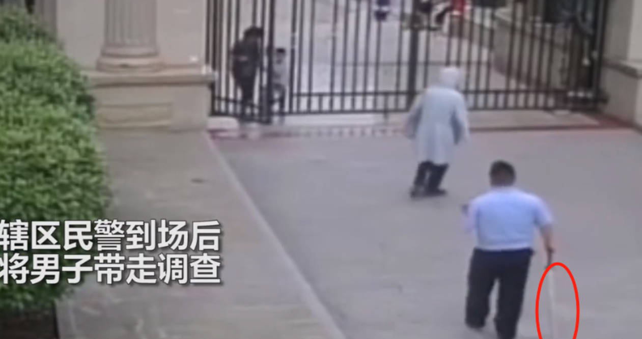 警方|男子手拿长刀在幼儿园附近徘徊，居民起疑报警，警方追查男子却回应“在锻炼”