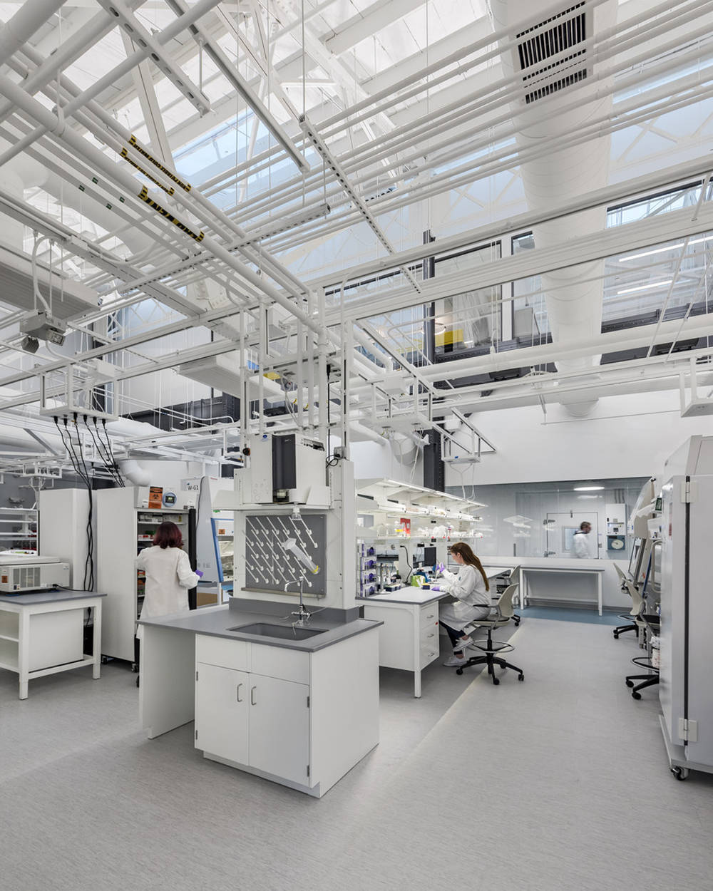 工业厂房改造 美国sqz生物技术公司马萨诸塞州总部设计欣赏