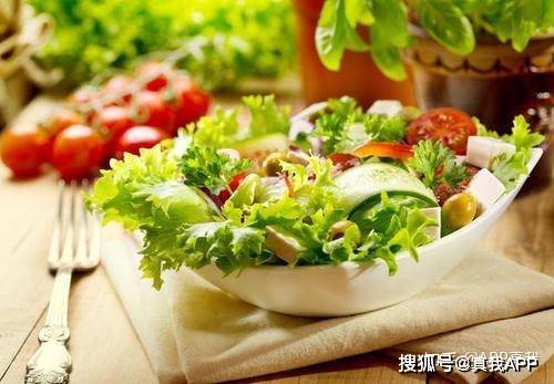 间歇|周韦彤减肥12天，只喝水？网友：感觉自己吃饭都有罪恶感……