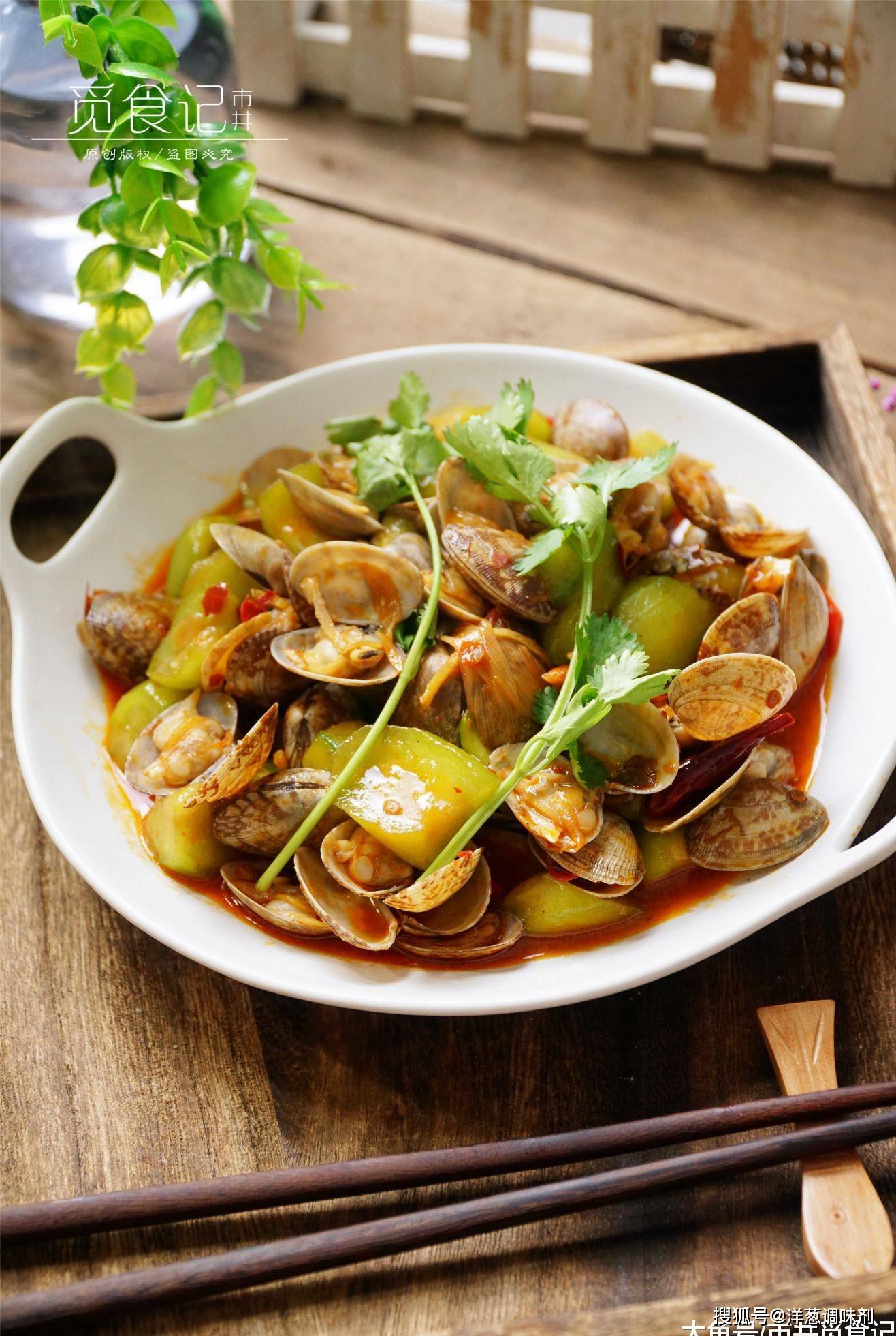 丝瓜和这海鲜搭配炒,太鲜了,没花几块钱,下饭菜下酒菜全都有了_味道