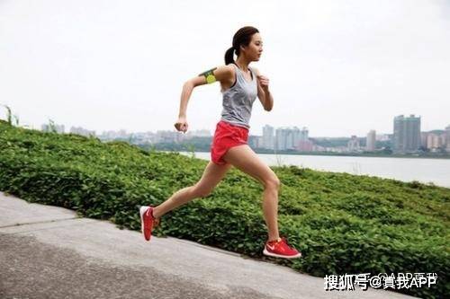 间歇|周韦彤减肥12天，只喝水？网友：感觉自己吃饭都有罪恶感……