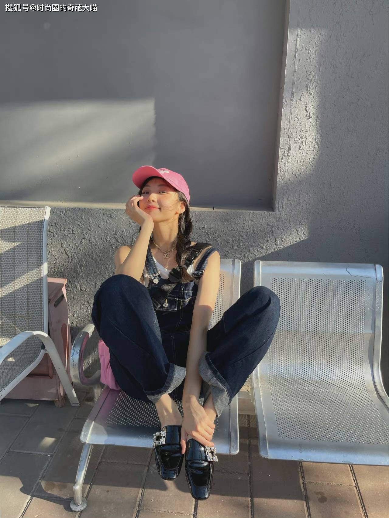 马甲|夏日时髦公式来袭！全套照搬完全OK，难怪超模们街拍也不输秀场