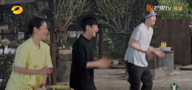 生活|《向往5》迎来最欢乐一期,张艺兴可塑性惊人,与那英热舞太默契