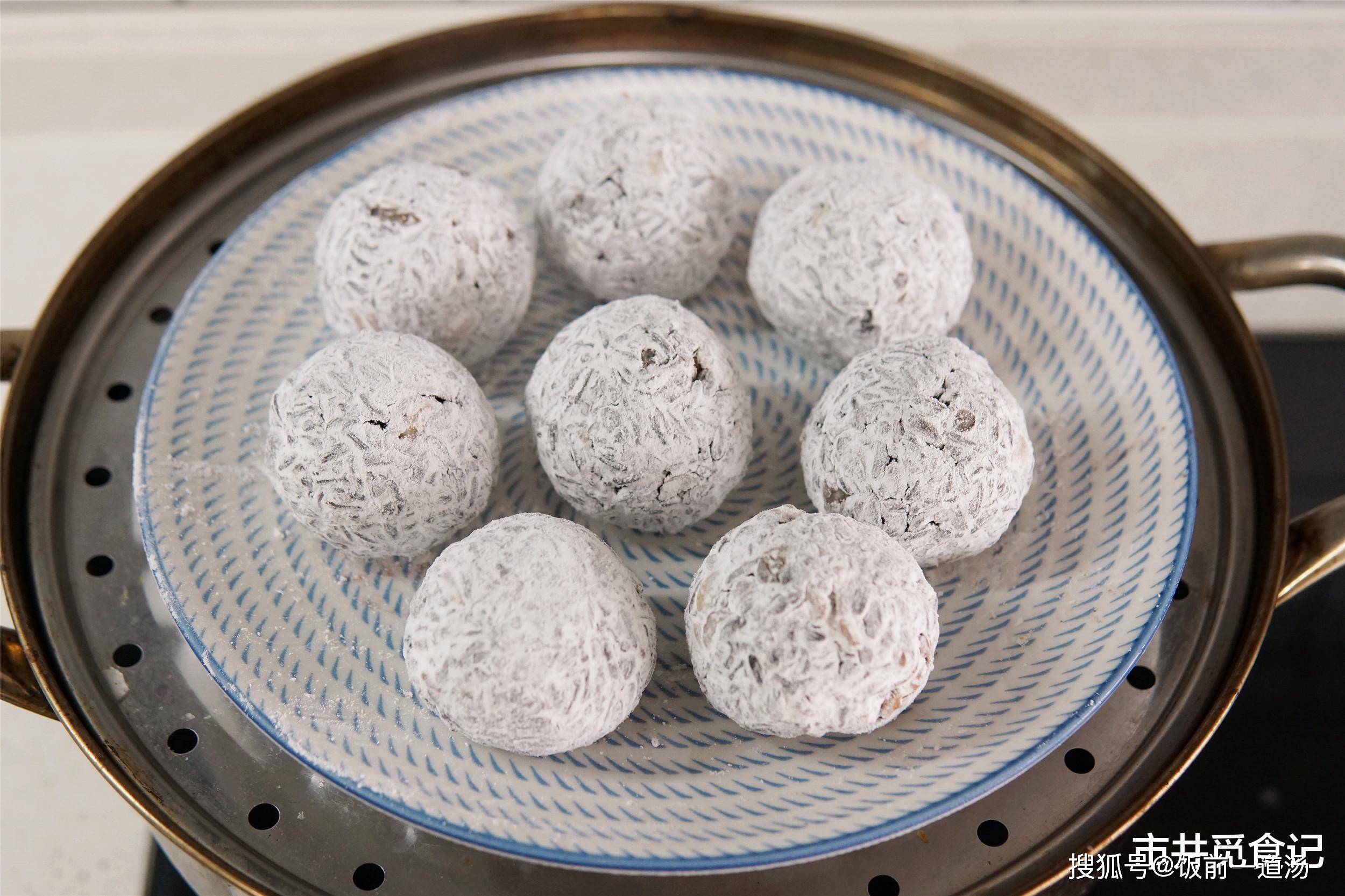 清水|自制“早晨营养球”,3种食材捏一捏,一次蒸好放冰箱,随吃随取,特方便