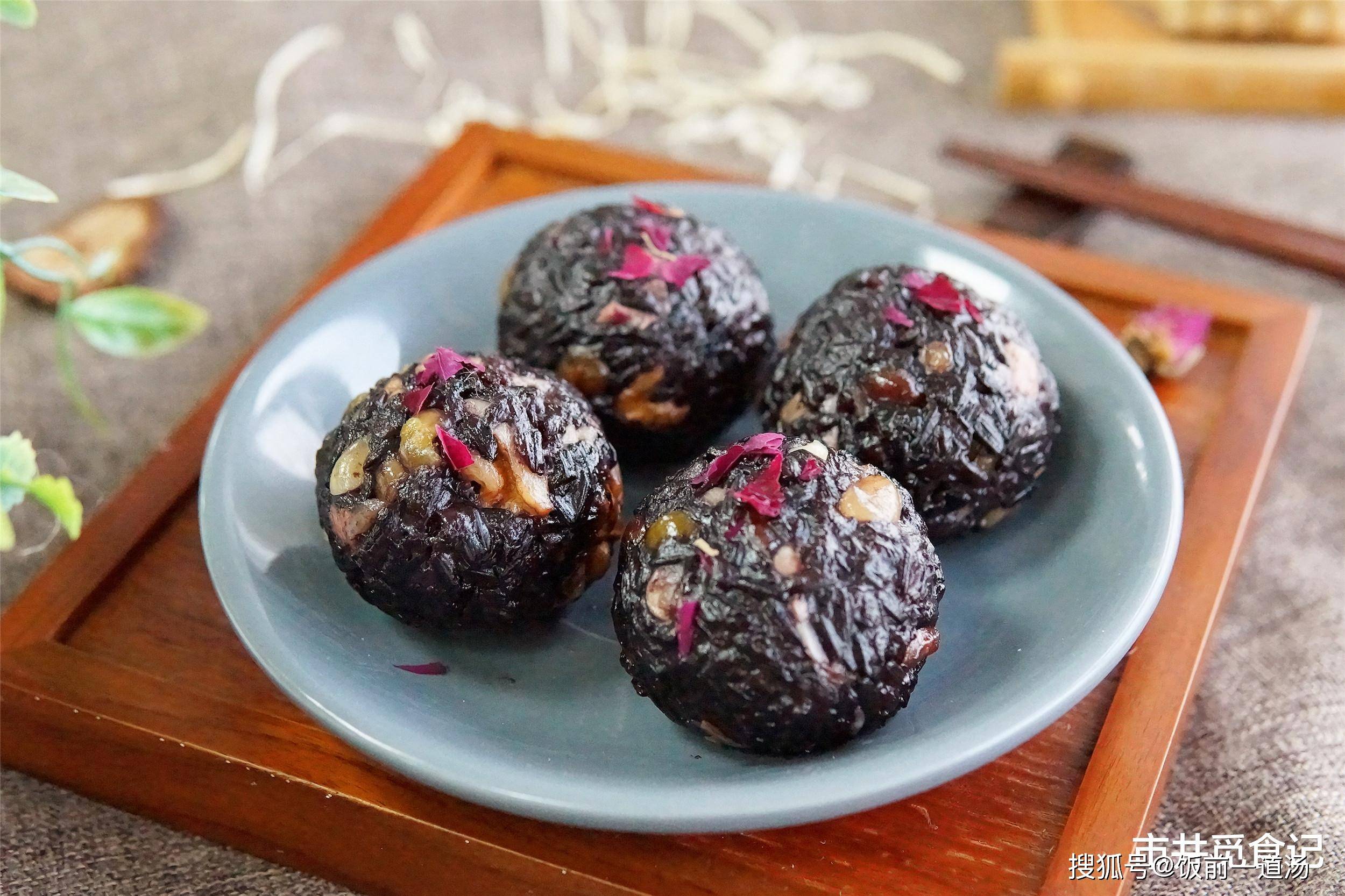 清水|自制“早晨营养球”,3种食材捏一捏,一次蒸好放冰箱,随吃随取,特方便