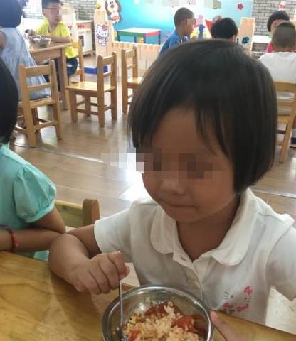 什么|孩子最爱的幼儿园“大锅饭”，有什么魔力？4点优势在家很难做到