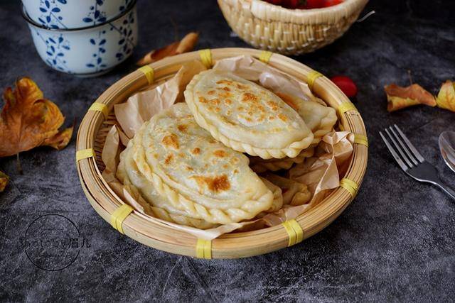 盒子|早餐做这个,比煎饼果子、油条好,有肉有菜有营养,儿子能吃4个