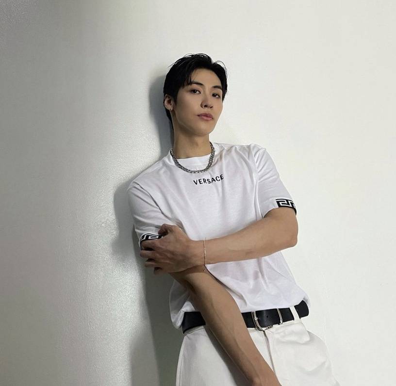 除了宋江,韩素希,帅气女生李皓京是yg模特