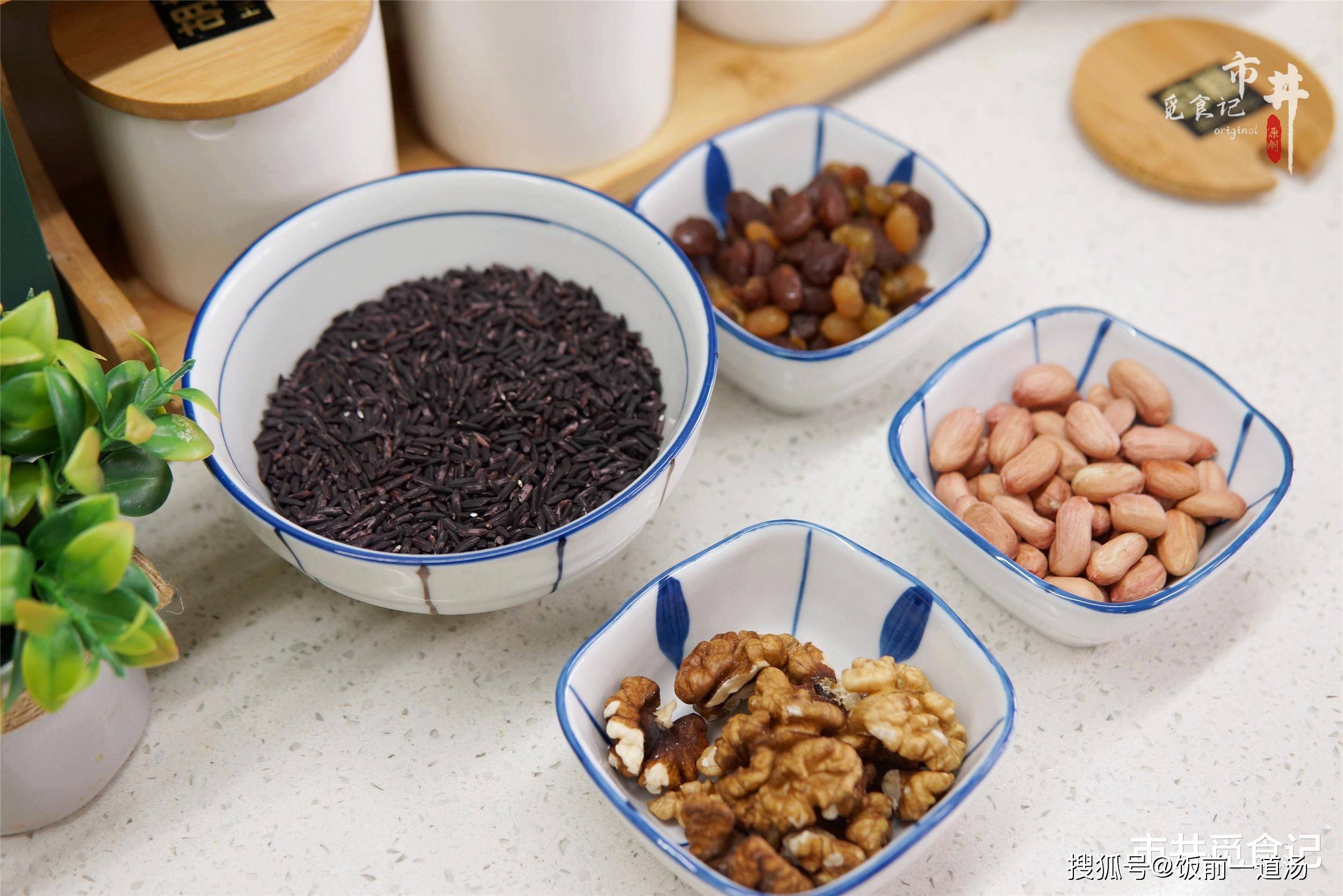 清水|自制“早晨营养球”,3种食材捏一捏,一次蒸好放冰箱,随吃随取,特方便