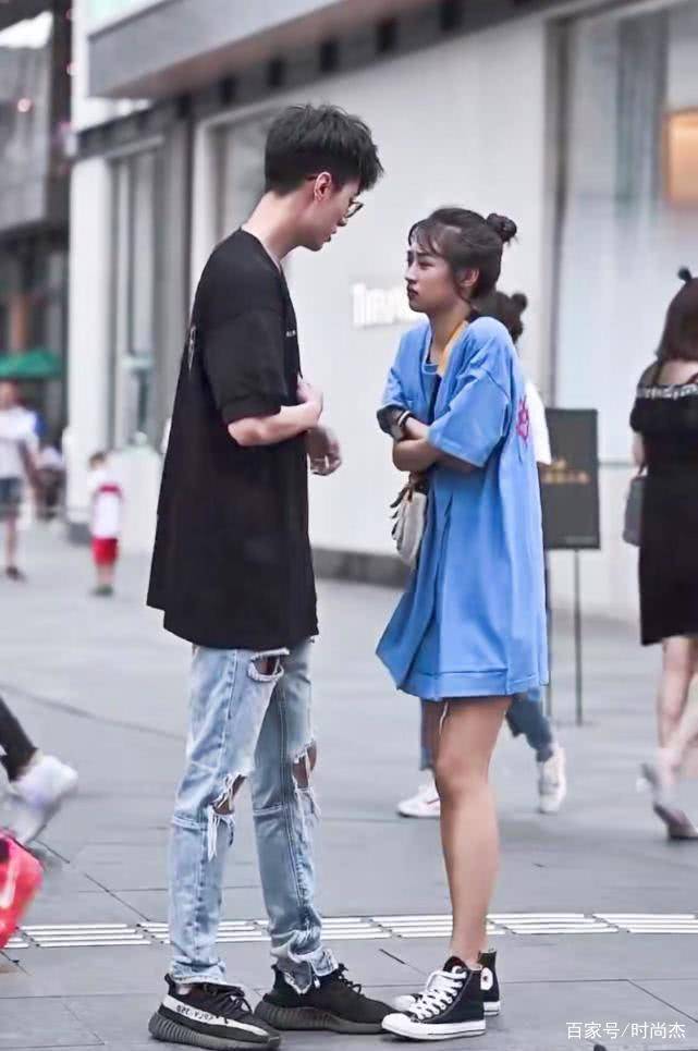 情侣|真香警告：6月情侣装不会火，火的是“你上衣我当裙穿”，满分甜