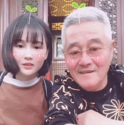 个性|网友评论小沈阳15岁女儿高级脸，没学赵本山女儿球球整容气质天然