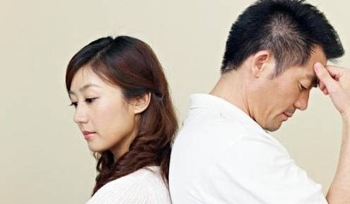 公婆|公婆哄儿媳生二胎，还承诺每月给三千奶粉钱，儿子出生儿媳改姓氏