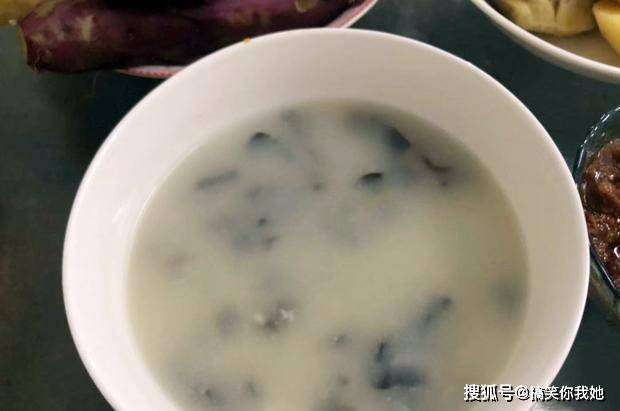 东北|东北人家普通的早餐，三菜一粥，成本10块钱，你看看怎么样？