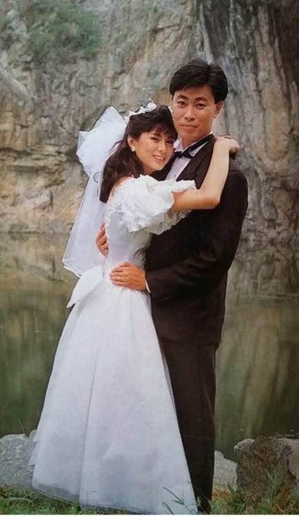 潘玲玲和黄世南结婚照图片