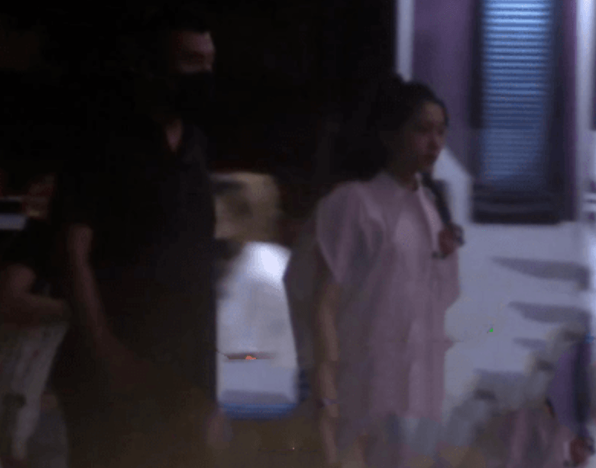 赵露思|95花的背后竞争：关晓彤靠鹿晗拿下最大热度，周也背靠和颂好乘凉