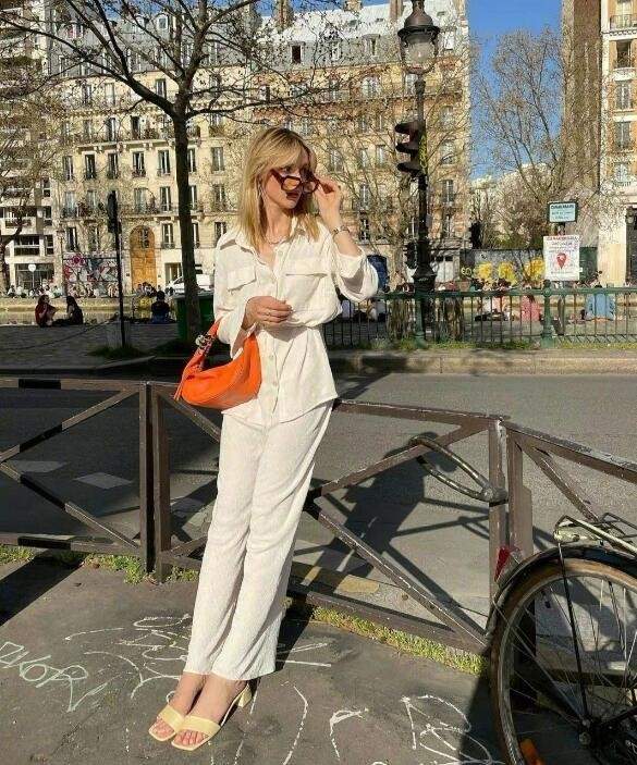 毛衣|简单时髦的法国博主Lucie Mahé 慵懒的法式浪漫主义是她的风格关键词