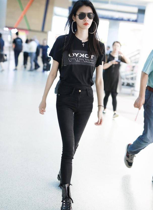 小优|不懂为什么何猷君介意“显臀裤”？看奚梦瑶穿上后，理由不言而喻