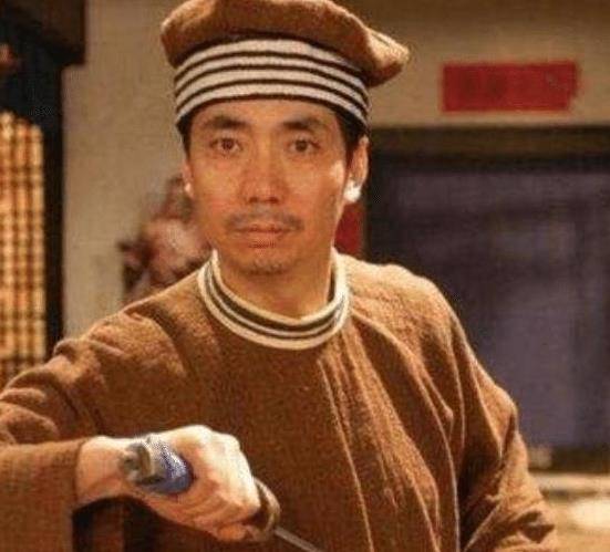 角色|国家一级演员，33岁娶大6岁杭州“百货女王”，今56岁开心当爷爷