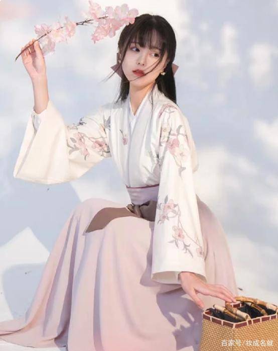 显得|复兴中国风！这些汉元素裙子，好看又舒适，连明星都爱不释手！