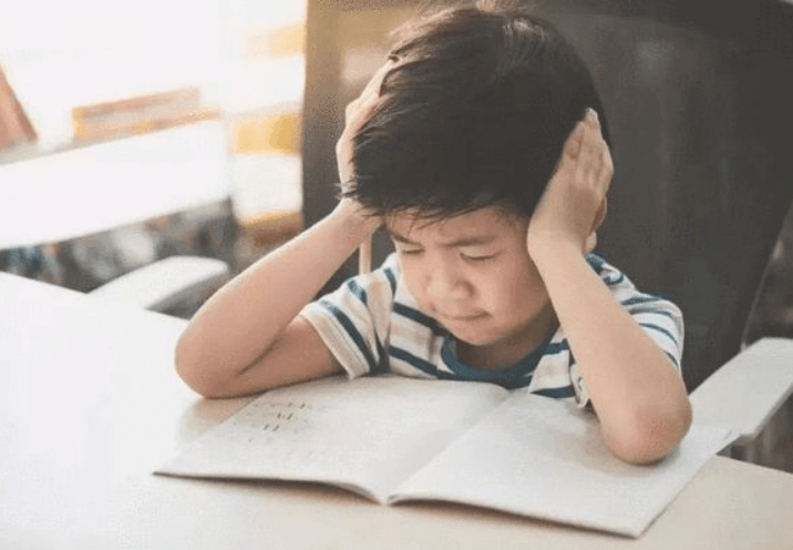 家长|幼儿园“超前教育”的危害，在小学二年级开始爆发？可别不当回事